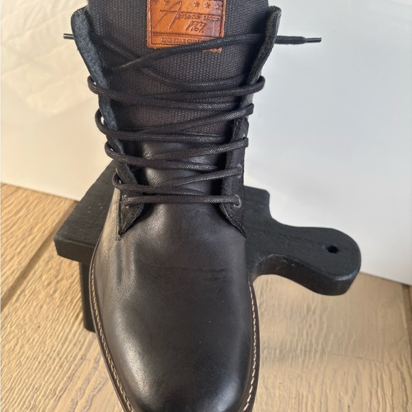 Bull Boxer Men’s Black Leather Boots with Signature Swoosh - Picture 13 of 16